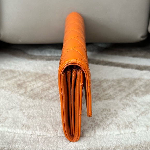 CHANEL BRIGHT ORANGE DIAMOND STITCH PATENT LEATHER LONG WALLET WITH BOX - Picture 3 of 16